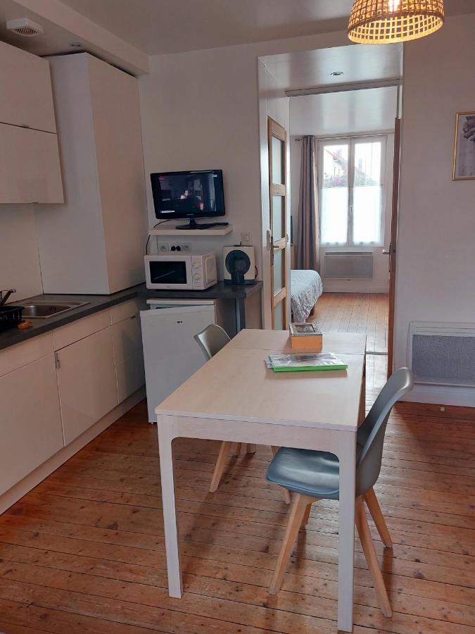 Les Belles Terrasses Dieppe ,3 Appartements , Le Vegetal De 1 A 8 Personnes , Le Tropical De 1 A 6 Personnes , Le Floral Avec Terrasse De 1 A 3 Personnes , Quartier Calme Au Stationnement Gratuit A Cote De L'Avenue Verte エクステリア 写真